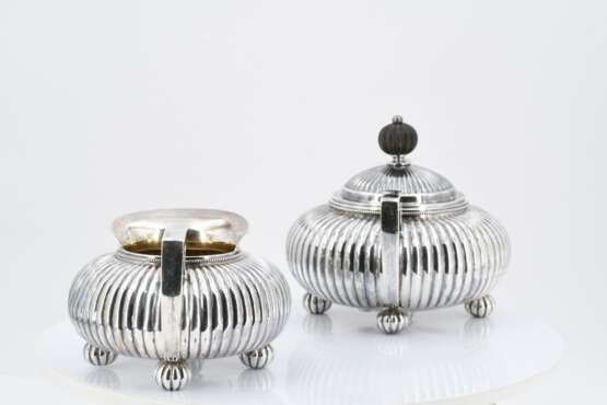 Six piece coffee and tea set with gadroon decor - Foto 7