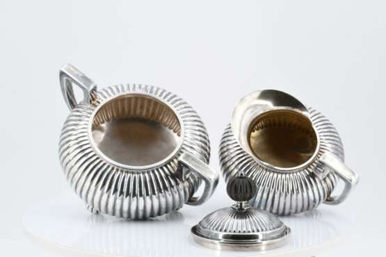 Six piece coffee and tea set with gadroon decor - Foto 10