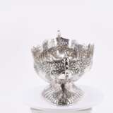 Large bowl with cartouche ornaments and flowers - фото 4