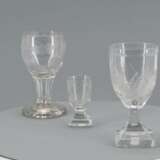Goblet with monogram and schnapps glass with blue rim - фото 2