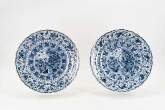 Pair of large bowls with heron decor - photo 1