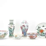 Mixed lot of three bowls, two baluster vases, a plate and a small tea bowl with saucer - фото 1