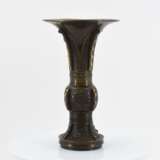 Archaic style Gu - shaped vase - фото 2