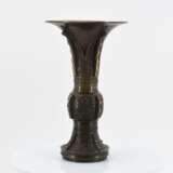 Archaic style Gu - shaped vase - photo 4