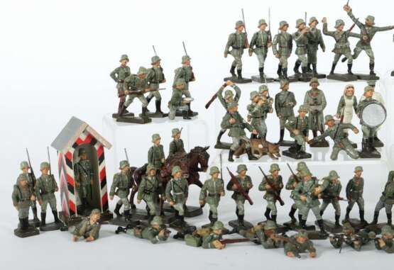 81 Soldaten der Wehrmacht Elastolin und Lineol - Foto 2