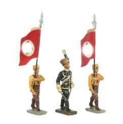 3 militärische Zinnfiguren ca. Mitte/2. Hälfte 20. Jh.