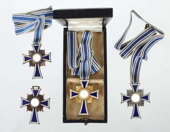 4 x Ehrenkreuz der Mutter 2. WK - фото 1
