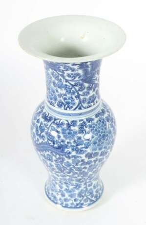 Blau-weiße Fengweizun-Vase China - Foto 3