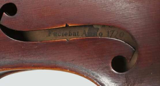 Geige auf innenliegendem Zettel bez.: Antonius Stradivarius Cremonencis - photo 2