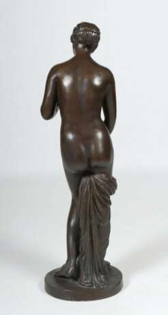 Bildhauer des 19./20. Jh. ''Venus beim Bade'' - photo 5