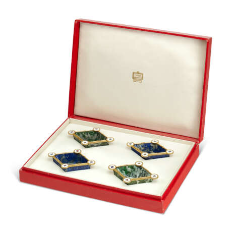 CARTIER EARLY 20TH CENTURY ENAMEL AND MULTI-GEM ASHTRAYS - Foto 2