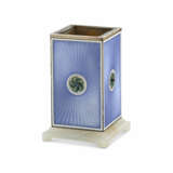 CARTIER EARLY 20TH CENTURY ENAMEL, GLASS AND AGATE VASE - photo 1