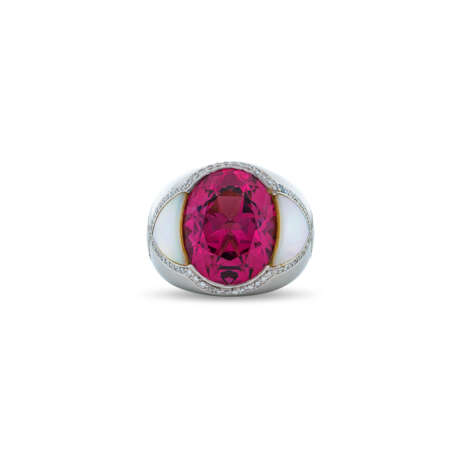 SPINEL, MOTHER-OF-PEARL, DIAMOND AND COLOURED DIAMOND RING - photo 1