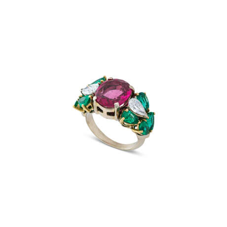 SPINEL, EMERALD AND DIAMOND RING - фото 2