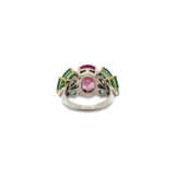 SPINEL, EMERALD AND DIAMOND RING - фото 3