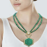 NO RESERVE | CARVED EMERALD, RUBY AND DIAMOND NECKLACE - фото 2