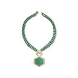 NO RESERVE | CARVED EMERALD, RUBY AND DIAMOND NECKLACE - Foto 3