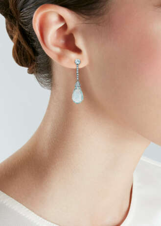 SUITE OF AQUAMARINE AND DIAMOND JEWELLERY - photo 3