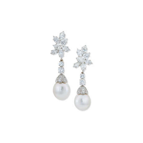 HARRY WINSTON SET OF CULTURED PEARL AND DIAMOND JEWELLERY - фото 4