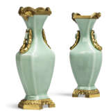 A PAIR OF FRENCH ORMOLU-MOUNTED CHINESE CELADON-GLAZED VASES - фото 1
