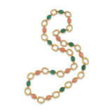 VAN CLEEF & ARPELS CORAL AND CHRYSOPRASE NECKLACE - photo 1