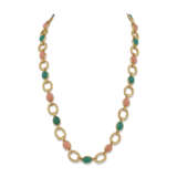 VAN CLEEF & ARPELS CORAL AND CHRYSOPRASE NECKLACE - photo 4