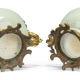 A PAIR OF LOUIS XV-STYLE ORMOLU-MOUNTED CHINESE CELADON-GLAZED TWO-HANDLED BOWLS - photo 7