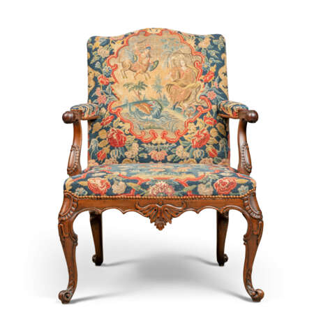 A PAIR OF GEORGE II MAHOGANY OPEN ARMCHAIRS - photo 4