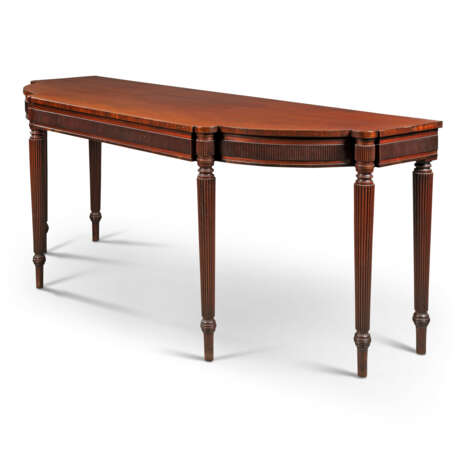 A GEORGE III BRAZILIAN ROSEWOOD-CROSSBANDED MAHOGANY SERVING-TABLE - photo 3