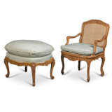 A LOUIS XV BEECH FAUTEUIL AND A TABOURET - Foto 1