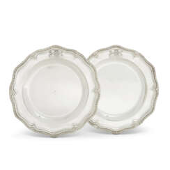 A PAIR OF GEORGE II SILVER SECOND COURSE DISHES