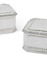 A PAIR OF WILLIAM AND MARY SILVER TOILET BOXES
