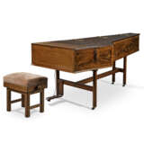 A GEORGE III TWO-MANUAL MAHOGANY, FEATHERBANDED AND SATINWOOD HARPSICHORD - Foto 4