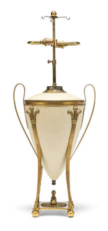 A REGENCY GILT-BRONZE AND CREAM-PAINTED TWO-HANDLED OVIFORM TEA URN - photo 4