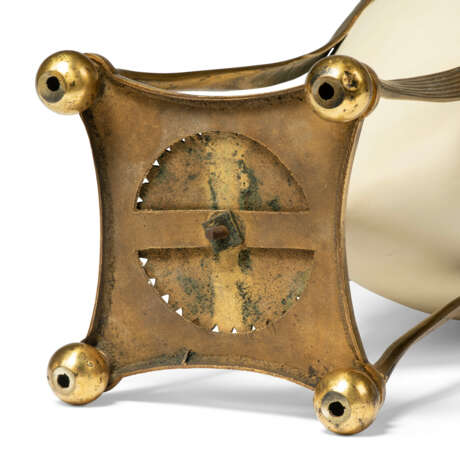 A REGENCY GILT-BRONZE AND CREAM-PAINTED TWO-HANDLED OVIFORM TEA URN - photo 11