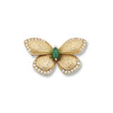 VAN CLEEF & ARPELS CHALCEDONY AND DIAMOND BUTTERFLY BROOCH - photo 1