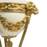 A PAIR OF LOUIS XVI-STYLE ORMOLU, WHITE MARBLE AND OSTRICH EGG BRULE-PARFUMS - фото 2