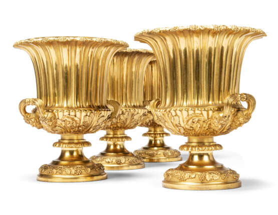 A SET OF FOUR GEORGE IV GILT-BRONZE WINE COOLERS - Foto 5