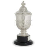 A GEORGE V SILVER CUP AND COVER - photo 4