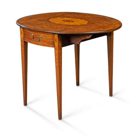 AN ENGLISH SATINWOOD, YEW, HOLLY AND MARQUETRY PEMBROKE TABLE - photo 2
