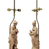A PAIR OF TERRACOTTA FIGURES, NOW FORMING LAMPS - фото 3