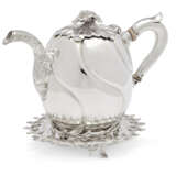 A DUTCH SILVER TEAPOT AND STAND - photo 2