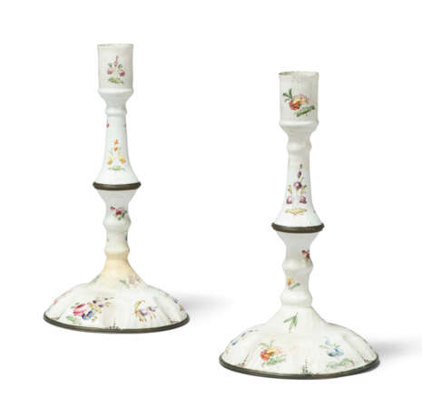 A FRENCH ORMOLU PENDULE D`OFFICIER, A VICTORIAN JAPANNED BOOK CARRIER AND A PAIR OF BILSTON ENAMEL CANDLESTICKS - фото 3