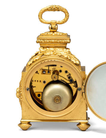 A FRENCH ORMOLU PENDULE D`OFFICIER, A VICTORIAN JAPANNED BOOK CARRIER AND A PAIR OF BILSTON ENAMEL CANDLESTICKS - Foto 4