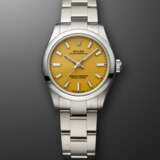 ROLEX, STAINLESS STEEL 'OYSTER PERPETUAL' WITH YELLOW DIAL, REF. 277200 - Foto 1