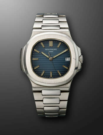 PATEK PHILIPPE, STAINLESS STEEL 'NAUTILUS', REF. 5711/1A-001 - photo 1