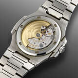 PATEK PHILIPPE, STAINLESS STEEL 'NAUTILUS', REF. 5711/1A-001 - photo 3