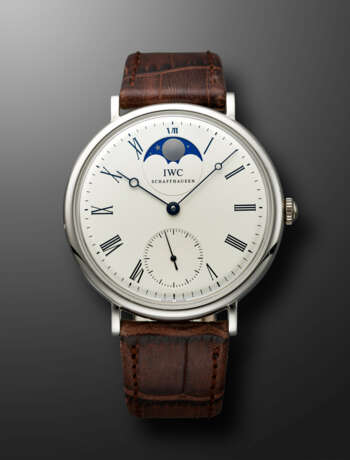 IWC, LIMITED EDITION PLATINUM MOON PHASES 'PORTOFINO', REF. 5448-05, NO. 058/500 - Foto 1