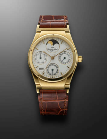 IWC, YELLOW GOLD INGENIEUR PERPETUAL CALENDAR, REF. 3450 - Foto 1