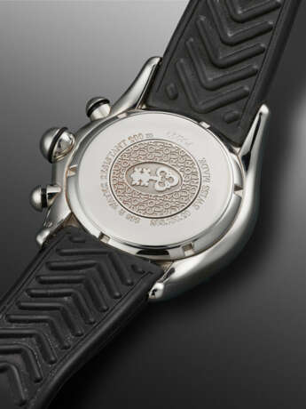 CORUM, STAINLESS STEEL CHRONOGRAPH 'BUBBLE', REF. 285.180.20 - фото 3